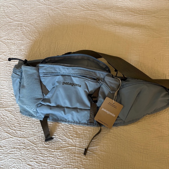 Patagonia crossbody - Picture 1 of 3